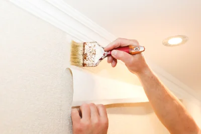 Pose de papier peint à Crespy-le-Neuf — revêtements muraux et toiles de verre